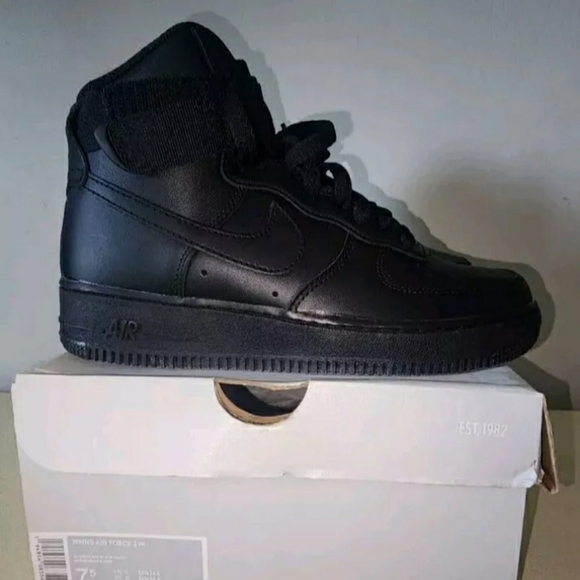 Nike Air Force 1 '07 Mid Triple Black Size 7.5 Brand New In Box Women's... - Picture 10 of 13